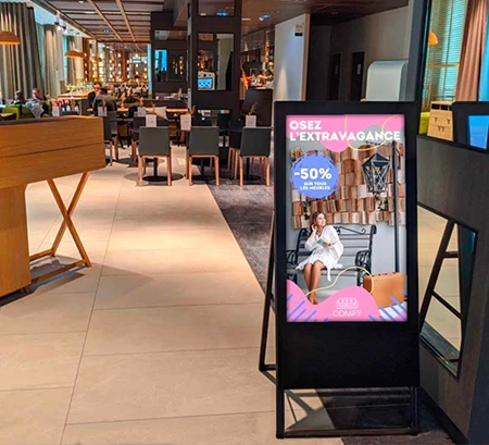 Chevalet numérique d'intérieur pour diffusion multimédia en intérieur de commerce